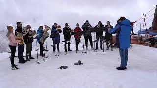 Симфонический оркестр Ленинградской области сыграл на Эльбрусе