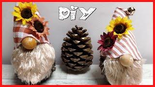 Gnomos hechos con PIÑAS  Gnomes made with PINE CONES  DIY