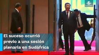 Guardias maltratan y detienen al intérprete del presidente chino Xi Jinping