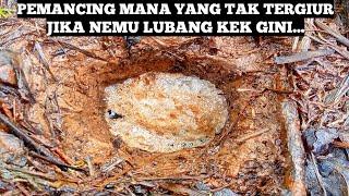 Untungnya Diriku.. Ketemu Lubang Penuh Busa Berisi Belut Purba Lagi Wik Wik ??