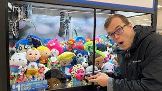 You Wont Believe Whats Inside This Claw Machine