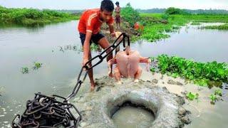 Undeliverable Underground Fishing Techinque Monster Catfish Catch River Big HoleA Chicken Fishing