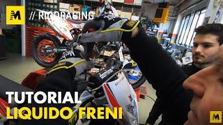 Come sostituire il liquido freni sulla moto