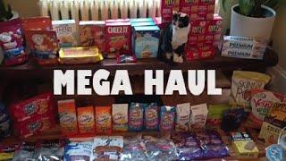 MASSIVE MEGA HAUL OF YUMMY SNACKS HOME DELIVERED FROM THE CVS DUMPSTER