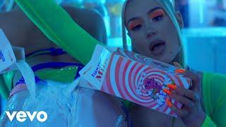 Iggy Azalea Tyga - Sip It Official Video