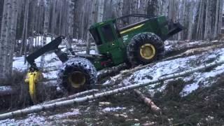 948L John Deere Pulling up a 47% slope