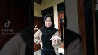 Tiktok jilbab cantik gunung gede