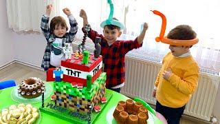 Yusuf’un 5 yaş partisiOkulunda 2 katlı minecraft pastasını arkadaşları ve kuzenleriyle kestik