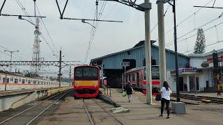 Senangnya Naik kereta api  Commuter Line Indonesia