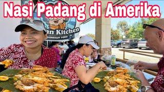 PAK BULE MAKAN NASI PADANG DI MEDAN KITHCENPEDAS TAPI ENAK KATANYA