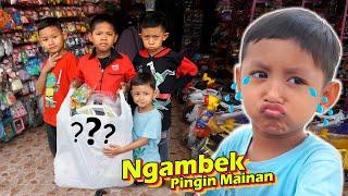 Adik Cemberut Pingin Beli Mainan Baru  Drama Anak Lucu Lagi Ngambek