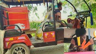 HardWorking Man Selling Ice Cream on E-rickshaw in Village Area l Indian Street Food