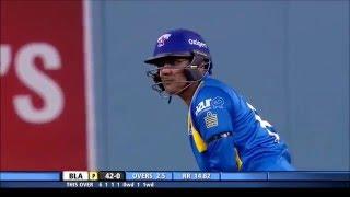 Sehwag sings Tu jaane na and hits a six