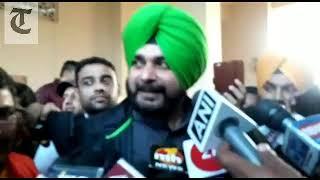 Navjot Singh Sidhu downplays controversy over pic with pro-#Khalistan activist in Pakistan