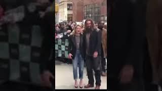 jason momoa pushes amber heard away?