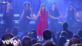 Taylor Swift - We Are Never Ever Getting Back Together Live from New York City