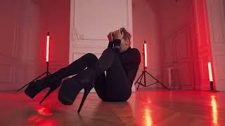 MARIYA KLYKOVA  PJ Harvey - The dancer  STRIP chore