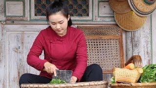 Stir-fried Pork Shreds with Pickled Mustard Greens a Must-have Dish on the Dining Table in Yunnan