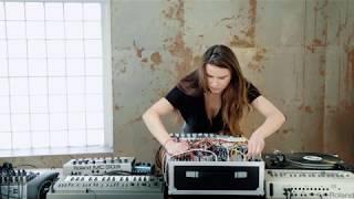 ONYVAA  MODULAR TECHNO LIVE JAM 009  TR - 909  EURORACK  MC - 303  VINYL  Paris