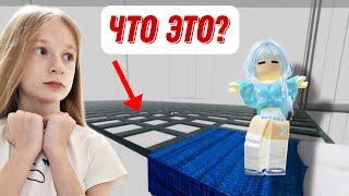 долетела до потолка икеи? ЧТО ТАМ НАХОДИТСЯ? IKEA 3008 в ROBLOX