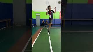 Beda rasa kalo udah punya ayang   #badminton