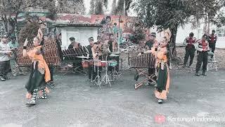 Yang Penting Happy Angklung Cover - Seperempat Music Bamboe II Kentongan Indonesia