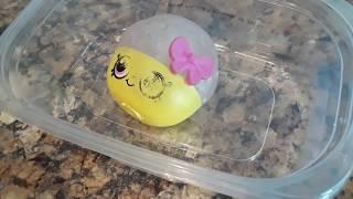 Shopkins Squeezkins Cutting Whats Inside?