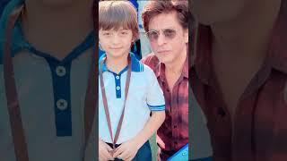 Srk with his Whole family    Suhana Khan Gauri Khan Abram Khan  #srk #shorts #viral