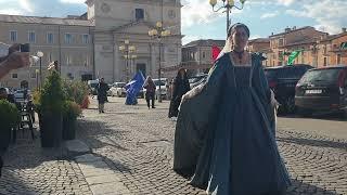 Aquila Piazza del Duomo Bandierai dei quattro Quarti parte seconda.