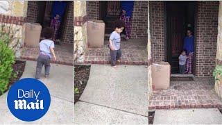 Little boy says goodbye to grandma screams I love you - Daily Mail