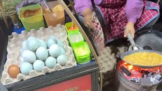 Kerak Telor Khas Betawi di Festival Budaya Mihing Manasa