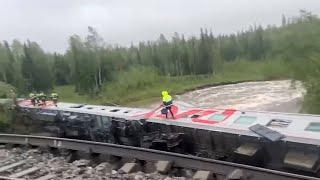 At least 2 killed as passenger train derails in northwestern Russia