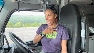 My 30 day EXPERIENCE over the ROAD as a new FEMALE TRUCK DRIVER￼