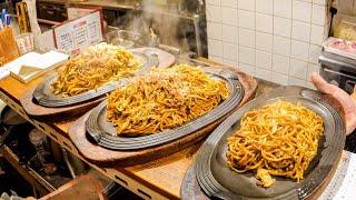 Large Yakisoba Iron Plate Steak Quick Orders at the Popular Okonomiyaki Restaurant