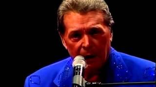 Mickey Gilley  - True Love Ways live