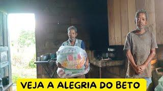 VEJA A ALEGRIA DO BETO QUANDO CHEGUEI COM UMA CESTA DE ALIMENTOS