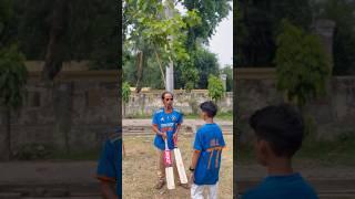 ये बच्चा कौनसे batसे खेलेगा??#shortsfeed #motivational #inspiration #viral #cricket