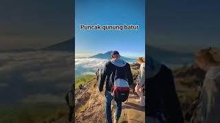 puncak gunung batur