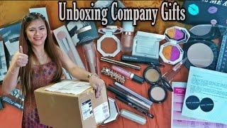 UNBOXING COMPANY GIFTS  Another Set of Gifts Yearly Convention