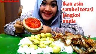 IKAN ASIN DAN SAMBEL TERASI - LALAPAN JENGKOL MUDA