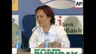 Presser by Bulgarian nurses released from Libya