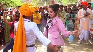 Delhi School Girl Performs Traditional Nagada Dance at Surajkund Mela