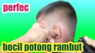 bocil potong rambut