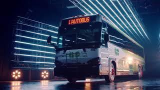 L’autobus. Avec GO. L’autobus GO.