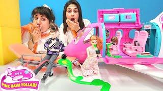Pink Hava Yolları. Yolcular kusuyor Ayşe ve Ümit acil hastaneye iniş yapıyor Barbie oyunları