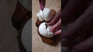 Mini Burrata with Beetroot Pickled Onions & Hot Honey #asmr #food #toast #burrata