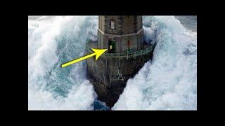 Dieses Foto ging um die WELT Der Moment als eine 30 Meter hohe WELLE den LEUCHTTURM traf