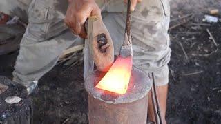 Blacksmithing - Forging The Axe From Broken Axe