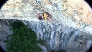 Dave Graham climbs Baston à la Maison - 8c+