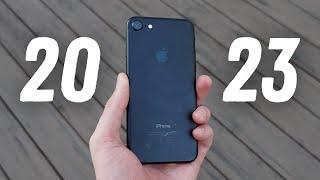 iPhone 7 in 2023 Review - One Fatal Flaw